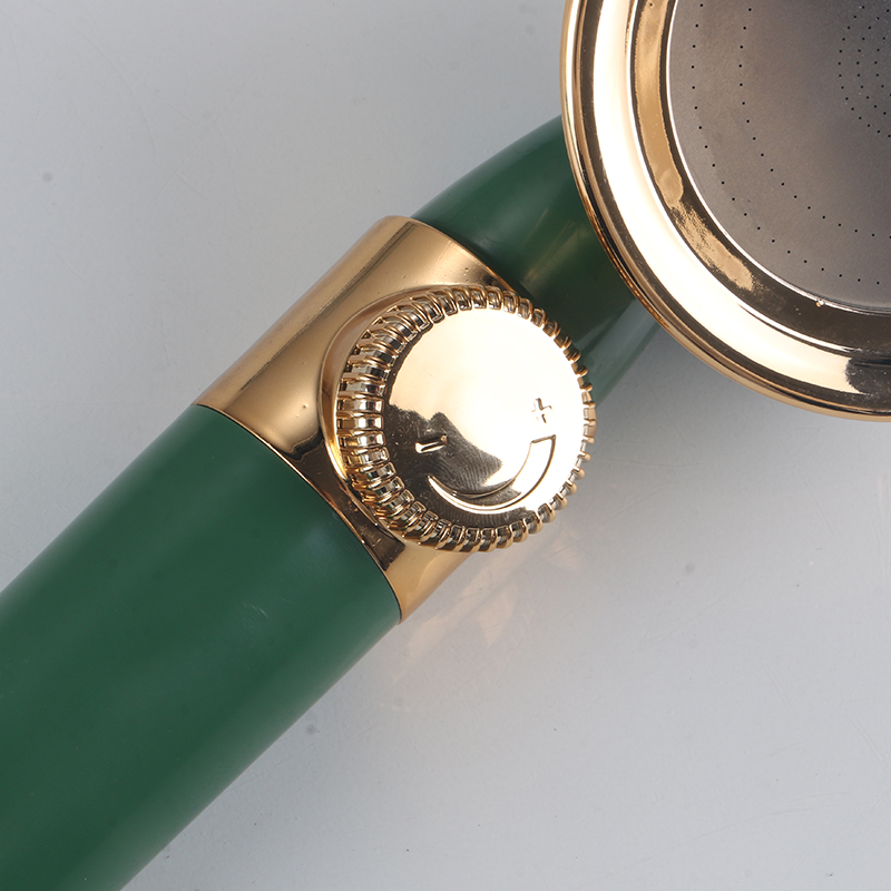 ฝักบัวสายน้ำสีเขียวเข้ม