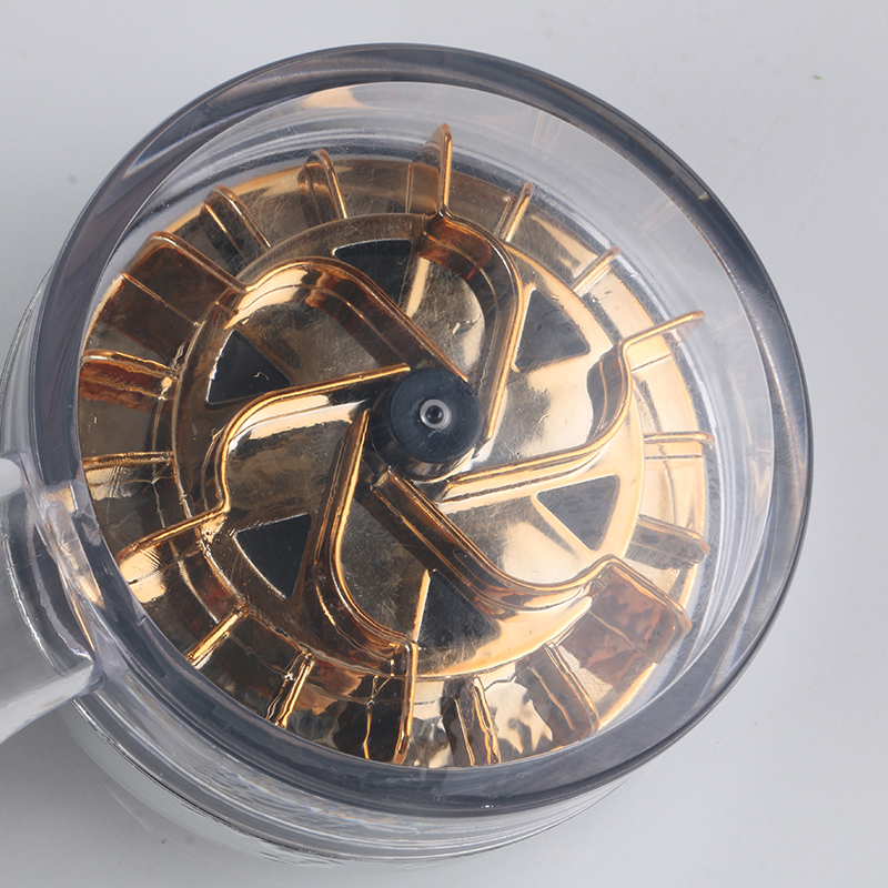 หัวฝักบัวสีเงินไหล