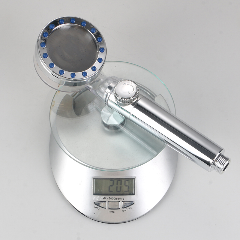 หัวฝักบัวสีเงินไหล