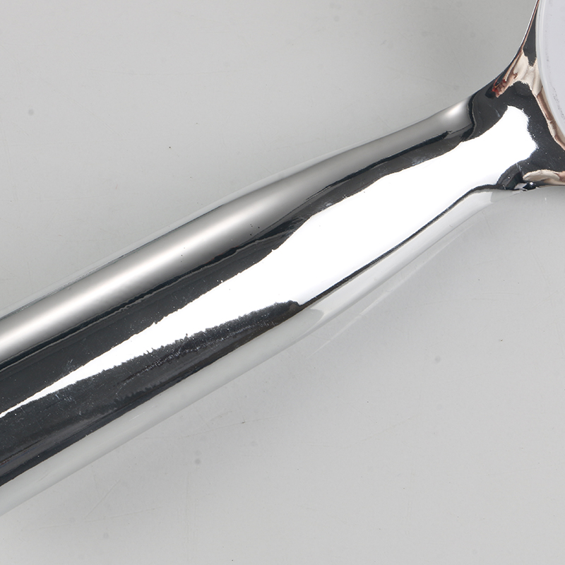 อาบน้ำอนารยชนตัวน้อย