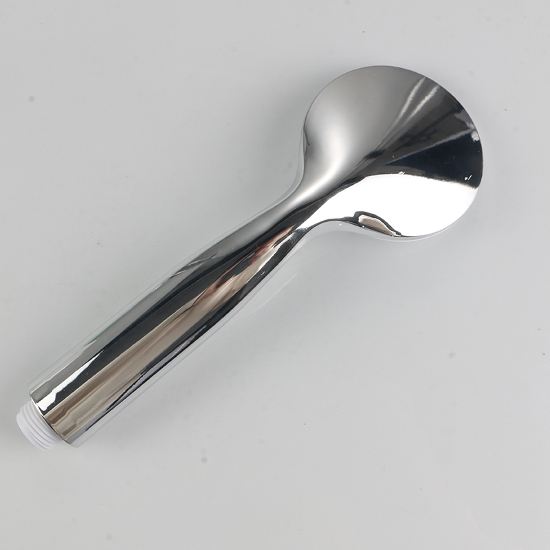 อาบน้ำอนารยชนตัวน้อย